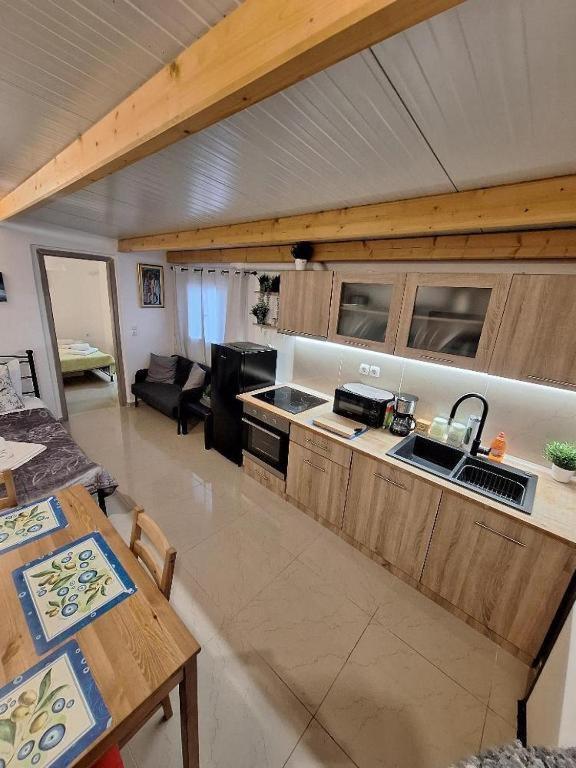 Вилла Johnson House Рафина Экстерьер фото
